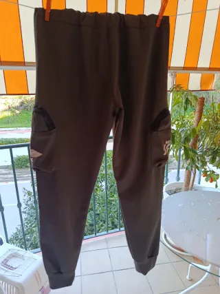 Pantalón de chándal verde oliva hombre