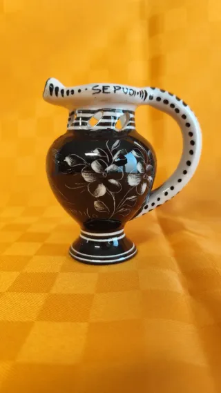 Brocca Bevi se puoi piccola