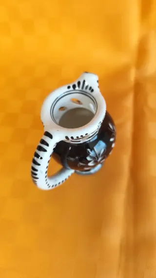 Brocca Bevi se puoi piccola