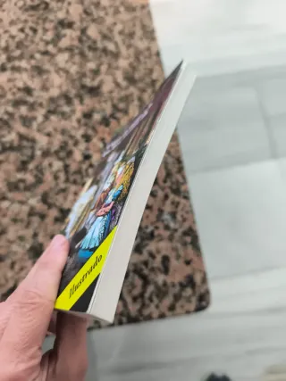 A través del espejo y lo que Alivia encontró allí