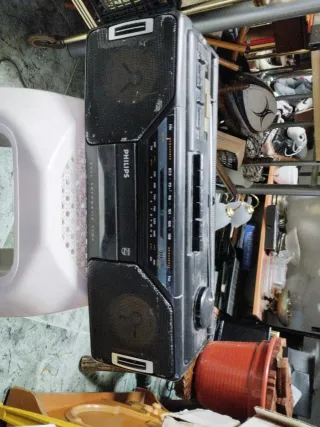 Radio Cassette Philips Negra y Plateada