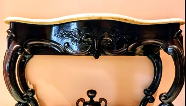 Consola Isabelina Siglo XIX. Recogida en Sevilla