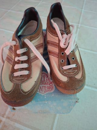 Zapatillas Panteras Marrones Talla 31