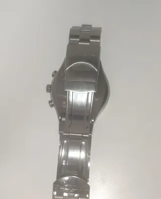 Reloj Swatch Cronógrafo Blanco y Plateado