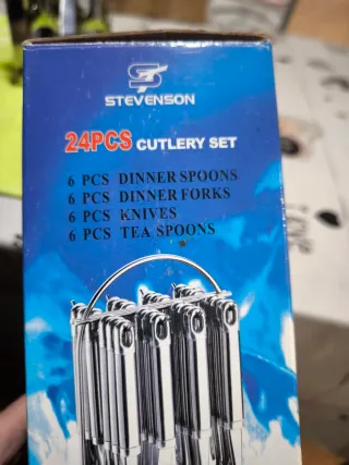 Juego 24 cubiertos Stevenson con soporte