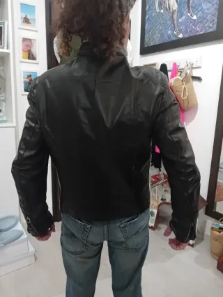 Giubbino uomo pelle nero con strisce