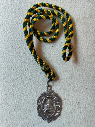 Medalla Macarena Antigua