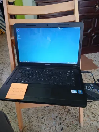 Portátil Compaq Negro