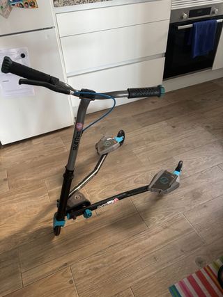 Patinete Roll Run Swing azul 88x88 cm 3 ruedas