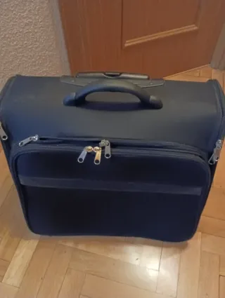 Maleta de viaje con ruedas y asa extensible