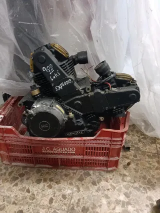 Cagiva  elefant 900 I.E .