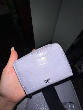 Bolso lila con monedero a juego