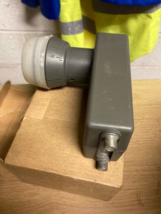 2 LNB Twin. 2 SALIDAS ANTENA PARABOLICA