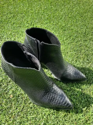 Botim EXE pele preto N.38