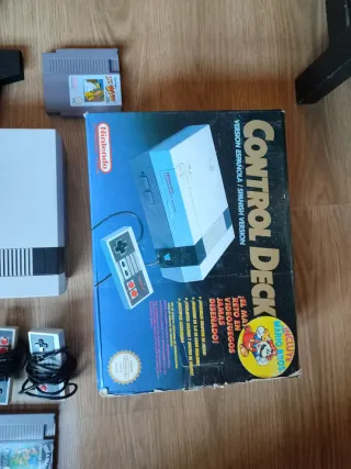 Nintendo NES Control Deck con juegos