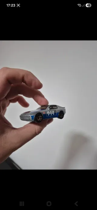 Hot Wheels Porsche 944