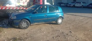 Renault Clio con muy pocos KM!!!!