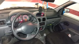 Renault Clio con muy pocos KM!!!!