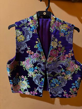 Chaleco Fallero Brocado Floral Morado