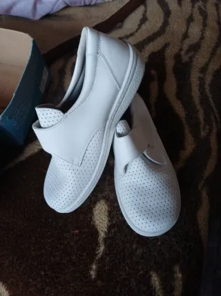 Zueco Profesional Blanco Talla 41