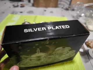 Juego de café de metal plateado