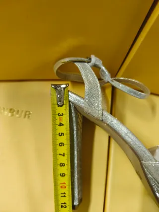 Zapatos de fiesta plateados MENBUR