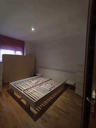 Cama de matrimonio de madera
