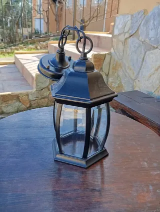 Farolillos colgantes de metal y cristal