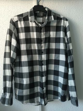 2 Camisas de cuadros y 1 vaquera
