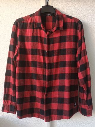 2 Camisas de cuadros y 1 vaquera