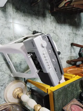 Radio Cassette Portátil Sogo Y2K