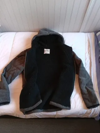 Abrigo Hollister Borreguito Gris y Negro Talla XL