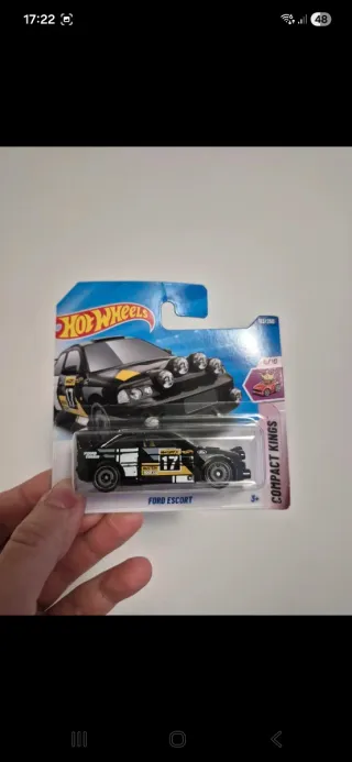 Hot Wheels Ford Escort Compact Kings