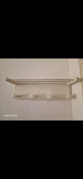 Perchero de madera vintage