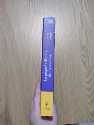 La pequeña librería de los secretos