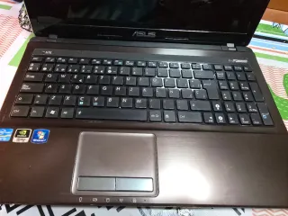 Portátil Asus A53S Linux mint.