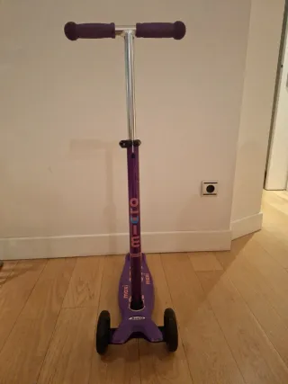 Patinete Micro Maxi Morado Ruedas con Luces