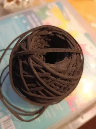 Hilo para fofuchas marrón