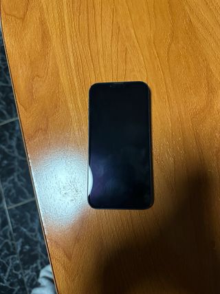 iPhone 13 color media noche