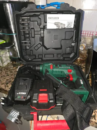 Taladro Batería Parkside + Accesorios