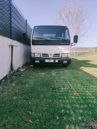 Nissan Cabstar 2004