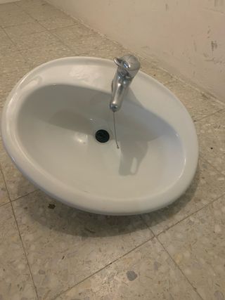 Lavabo Roca empotrar con grifo