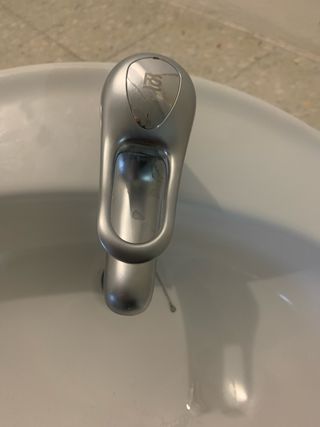 Lavabo Roca empotrar con grifo