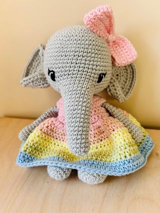 Elefantina amigurumi fatta a mano