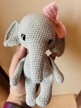Elefantina amigurumi fatta a mano