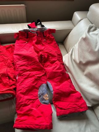 Traje de esquí rojo Talla 10