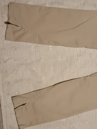 Pantalón Massimo Dutti beige mujer