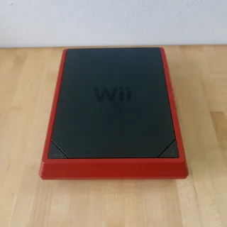 Wii Mini + Wii Remote Plus + Nunchuk + Mario Kart