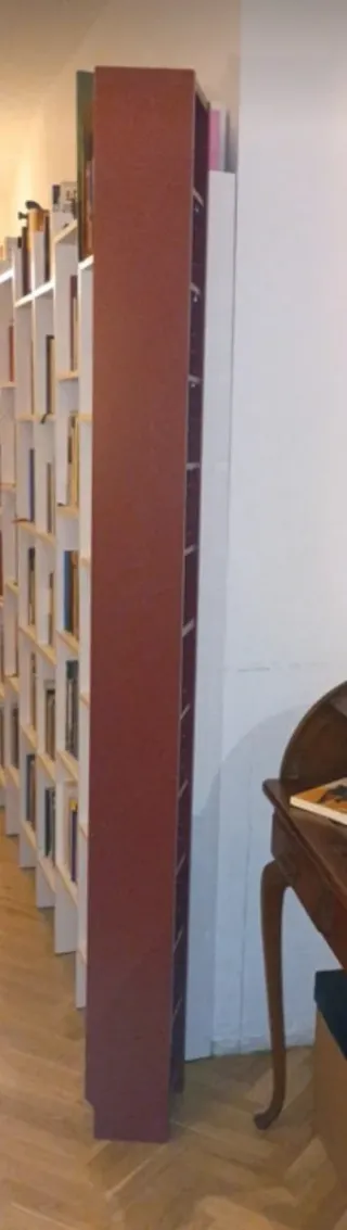 Estantería estrecha burdeos