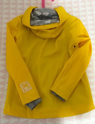 Chubasquero niña amarillo talla 6/7 años